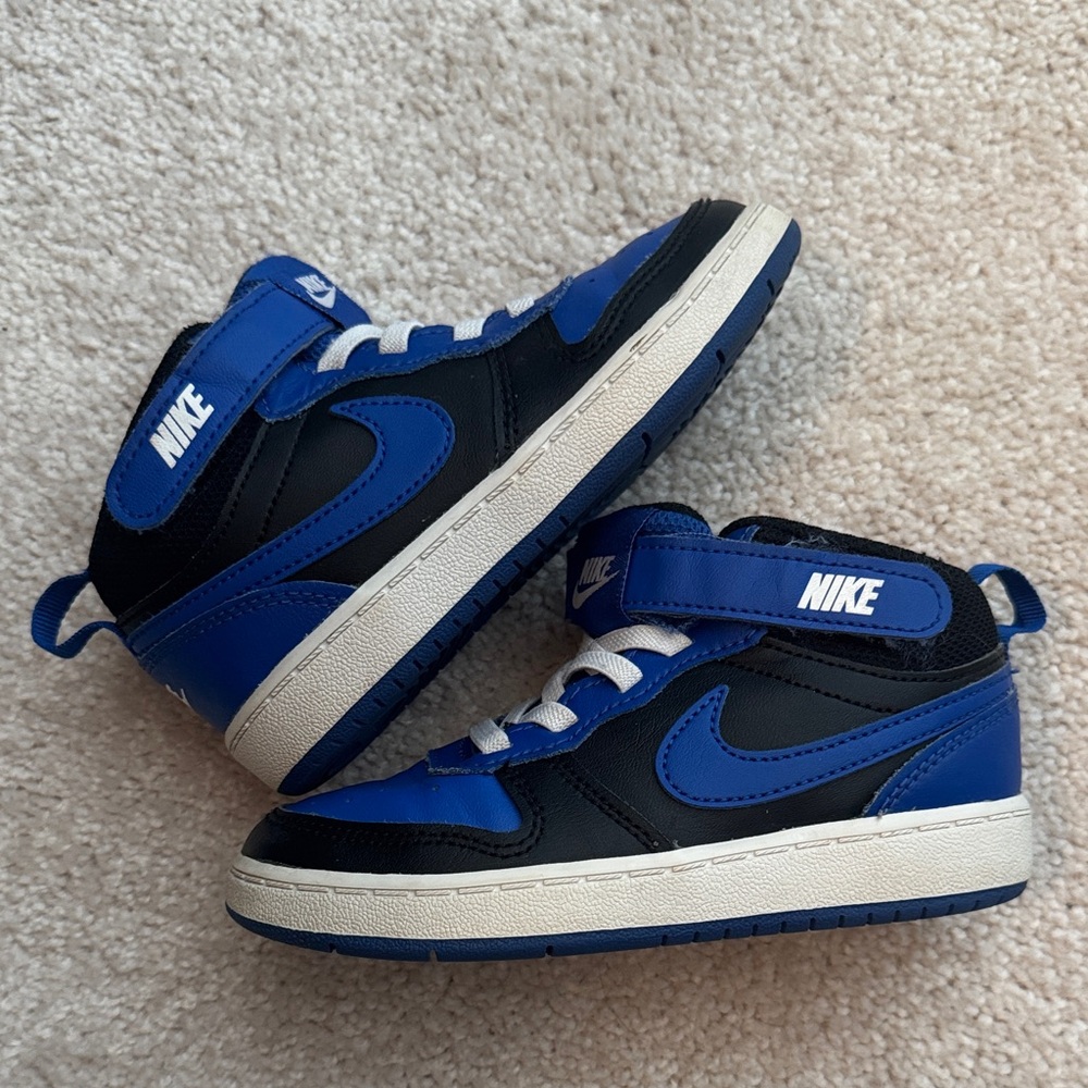 Nike Kids Black and Blue Sneakers